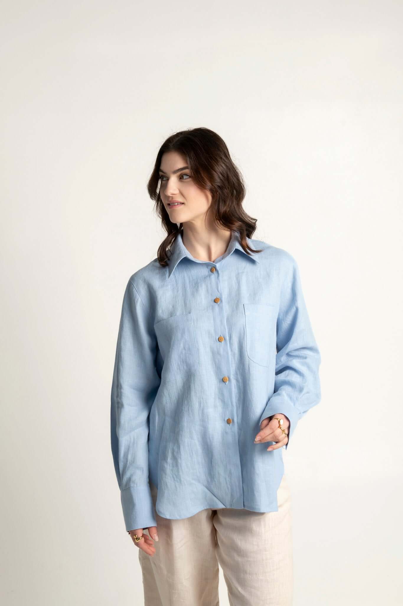Brillante light blue women's oversized long sleeve linen shirt, casual style.