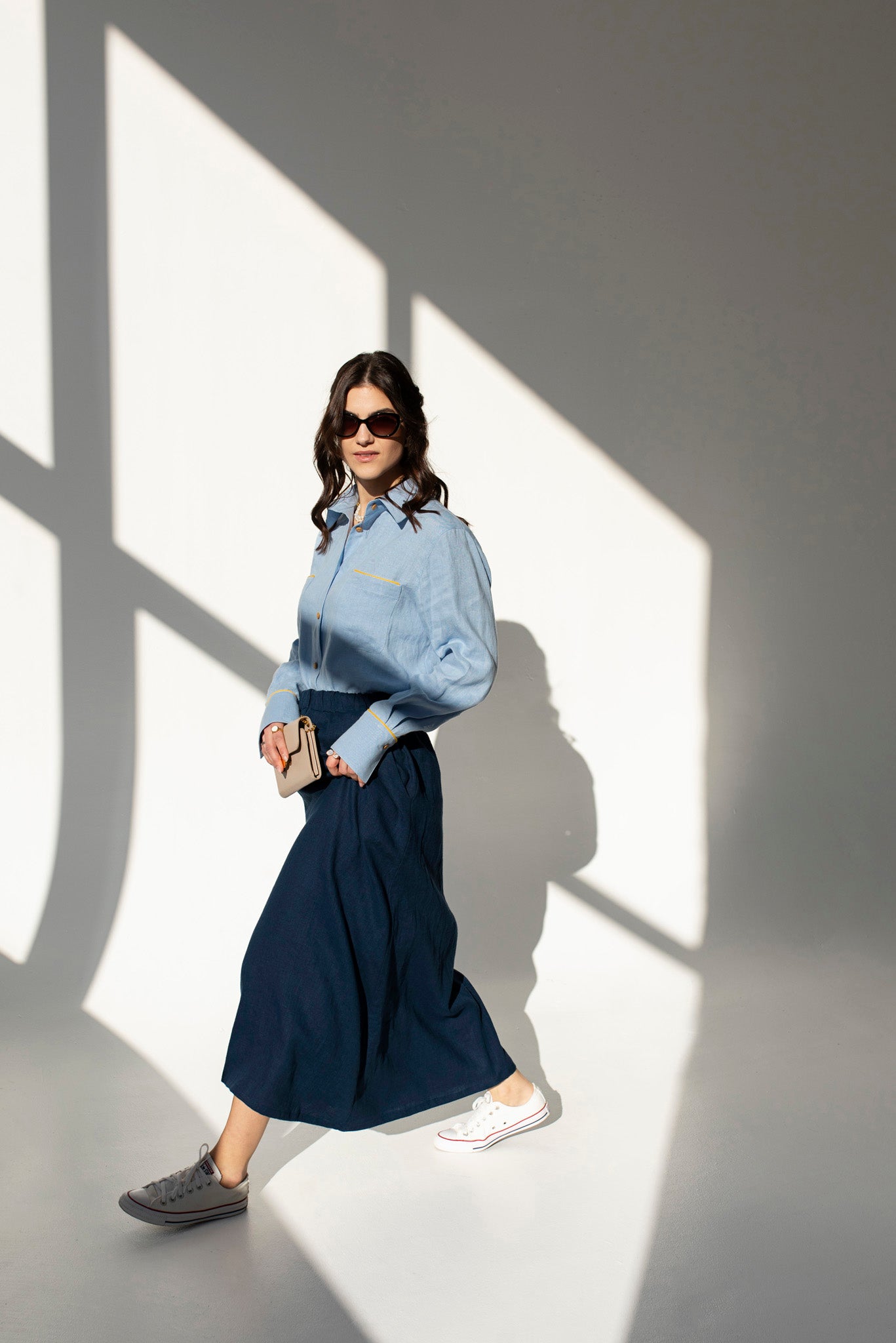 Navy blue linen maxi skirt with pockets – breathable and timeless.