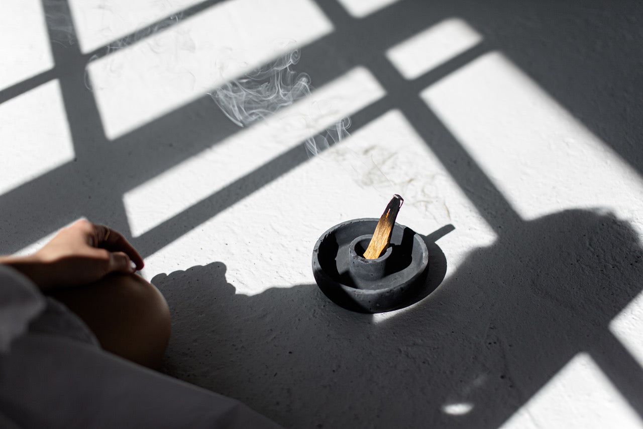 Minimali concrete Palo Santo holder