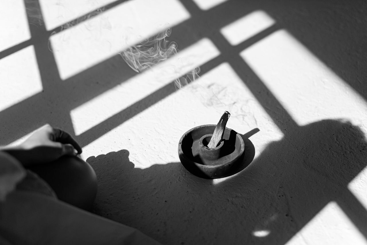 Handmade concrete insence holder Palo Santo