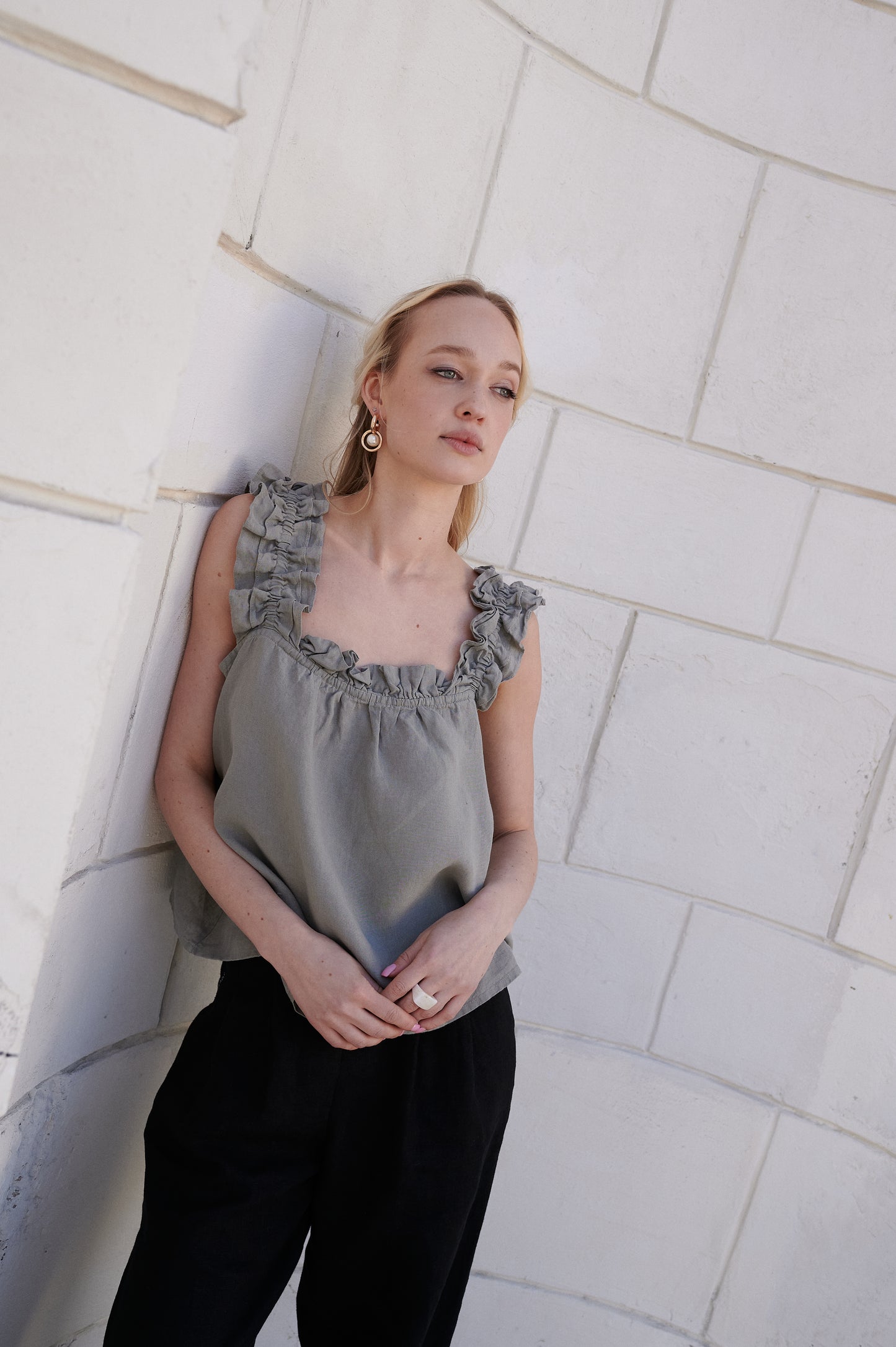 Lininė palaidinė su raukinukais "Avantiūristė II" (įvairių spalvų)