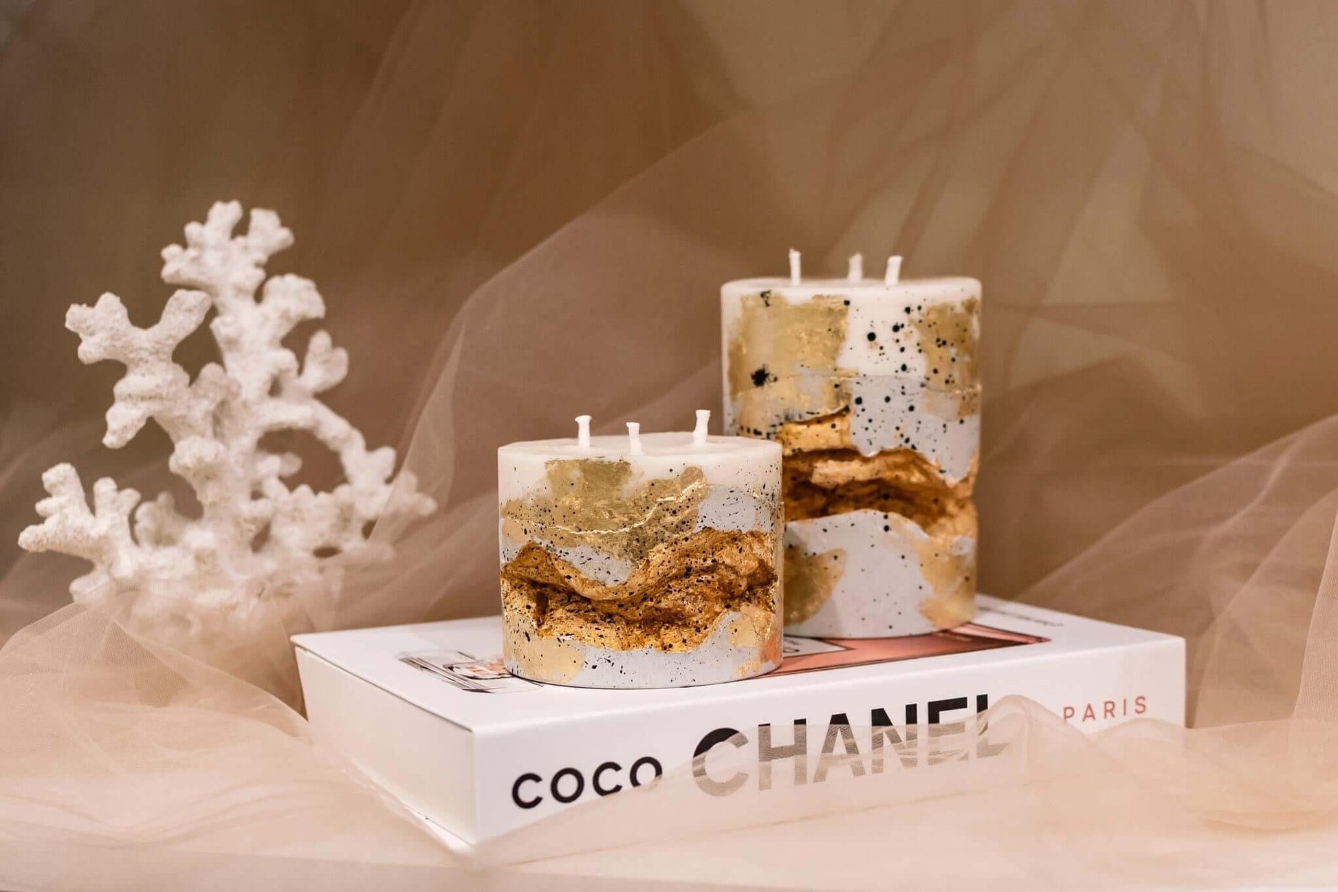 Handmade soy wax candle - golden concrete base, eco-friendly, stylish home accessory